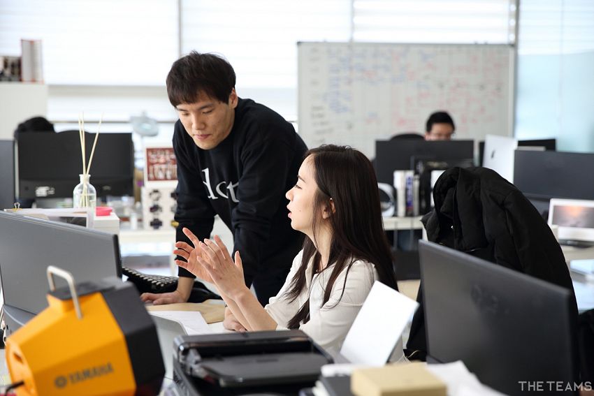 주식회사 닷 - 치열한 목표 달성 후 함께 뜯는 치킨의 맛, 주식회사 닷 팀터뷰 사진 1 (더팀스 제공)