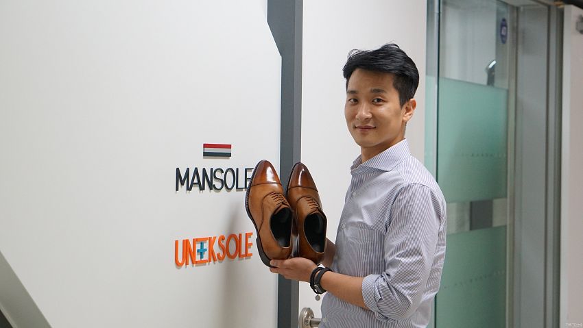 (주)유아더디자이너 - 제화업계 큰 손 사내 벤처는 어떻게 성장했나, 유아더디자이너 박기범 대표 팀터뷰 사진 2 (더팀스 제공)