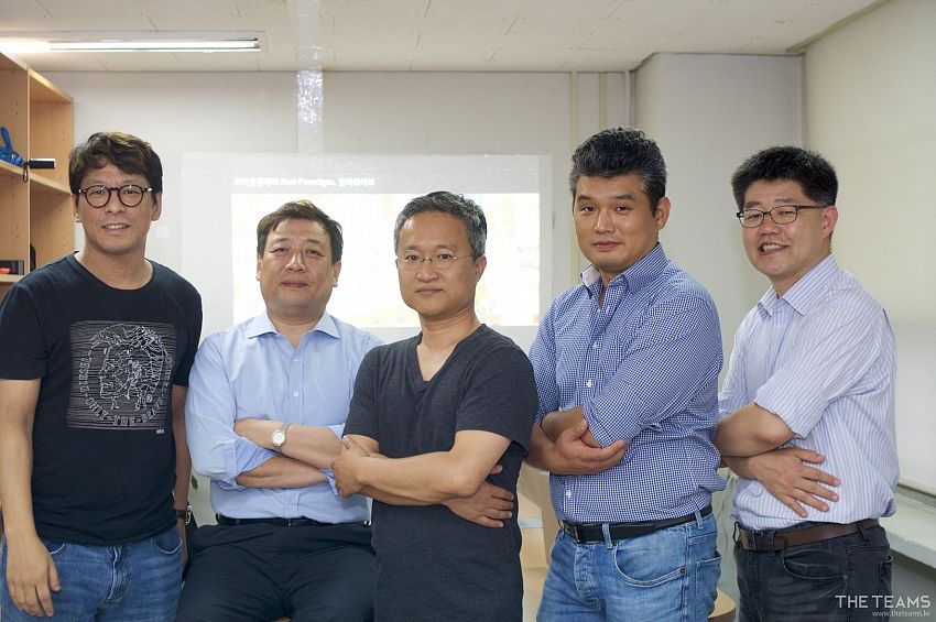 (주)피노스 - 신한은행 퇴직 후 열린 제 2막, 스타트업 현장에서 피노스 홍성훈 이사 팀터뷰 사진  (더팀스 제공)