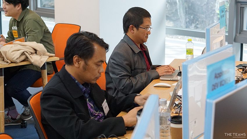 igrow - 농부가 직접 만든 인도네시아 '어그리 테크 (Agri-Tech)’ 기업 igrow 팀 팀터뷰 사진 2 (더팀스 제공)