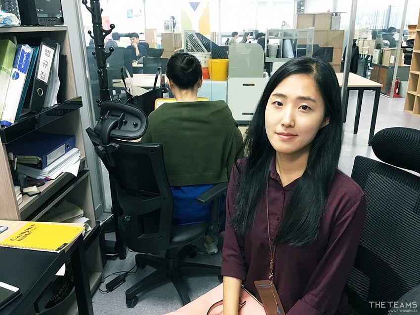 크라우디 CROWDY - 금융업계에서 만난 인연, 크라우디 김슬아 매니저 팀터뷰 사진  (더팀스 제공)