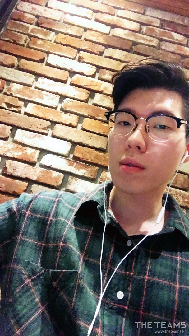 크라우디 CROWDY - 기존의 유에서 또다른 유를 창출하고자 하는 정재형 크라우디 UI 디자이너 팀터뷰 사진  (더팀스 제공)