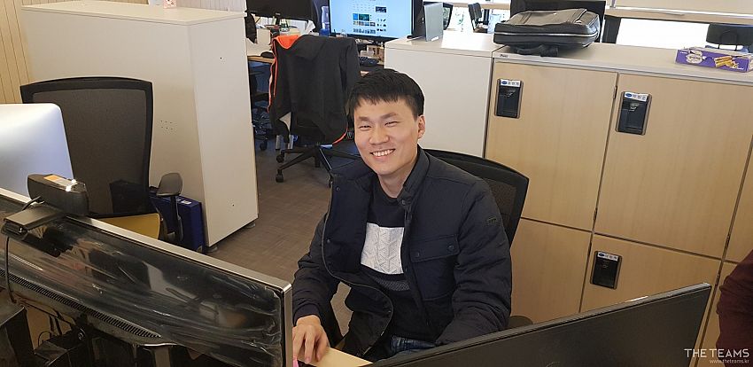 (주)구루미 - 실시간 대용량 서비스 운영 경험이 풍부한 구루미 이창석 팀장 팀터뷰 사진  (더팀스 제공)