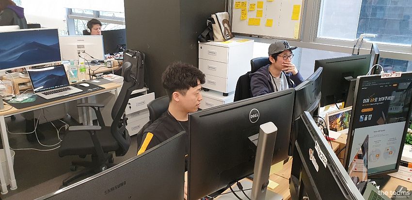 어반베이스 - 3D 그래픽 개발자의 삶이 궁금하시다면? 어반베이스 강석재 팀터뷰 사진  (더팀스 제공)