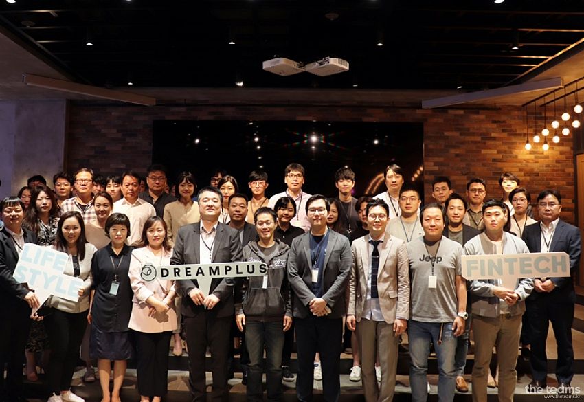 펫트너 - [펫트너] 수의사가 직접 설립한 펫시팅 플랫폼. 애슐리 대표, 양이삭 데이터 책임자 팀터뷰 사진 1 (더팀스 제공)