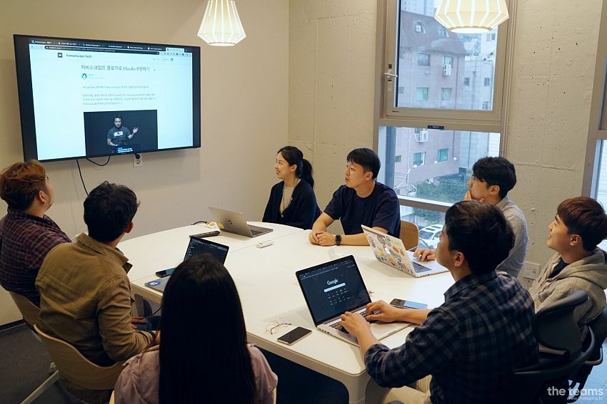 휴먼스케이프 - 자유로운 환경에서 함께 성장하는 사람들, 휴먼스케이프 테크팀 팀터뷰 사진 2 (더팀스 제공)