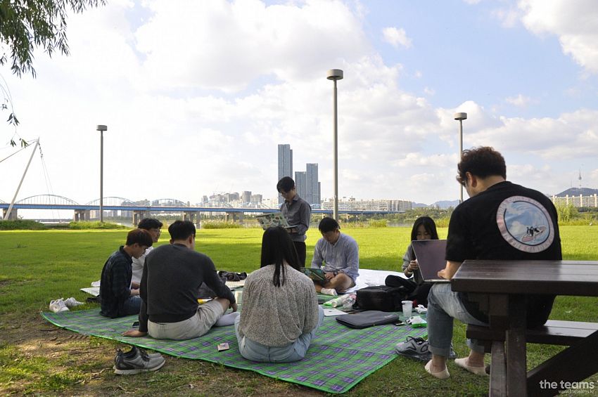 휴먼스케이프 - 자유로운 환경에서 함께 성장하는 사람들, 휴먼스케이프 테크팀 팀터뷰 사진 3 (더팀스 제공)