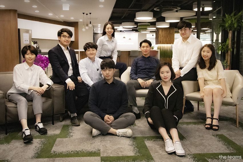 (주)학생독립만세 - 후불제 교육으로 교육 불평등을 해소하다, 학생독립만세 팀터뷰 사진 3 (더팀스 제공)