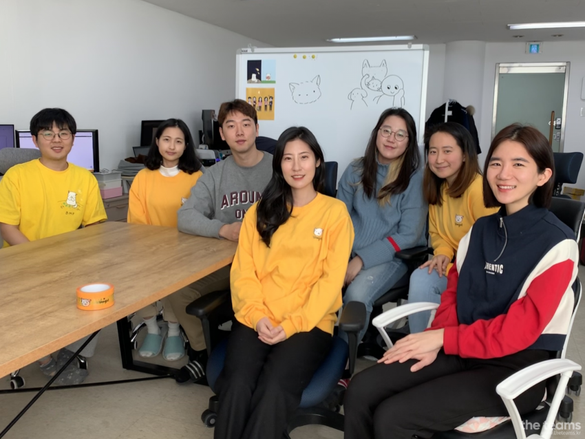 비마이펫 주식회사 - 반려인 천만 시대, 반려인과 반려동물이 함께하는 시간을 행복하게 만들어 드립니다! 비마이펫팀 팀터뷰 사진  (더팀스 제공)