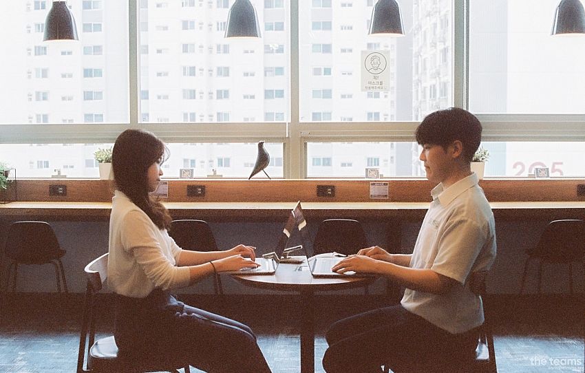 (주)유커넥션 - 대학생 필수 어플 포켓유니브를 만듭니다. 유커넥션 팀터뷰 사진 4 (더팀스 제공)