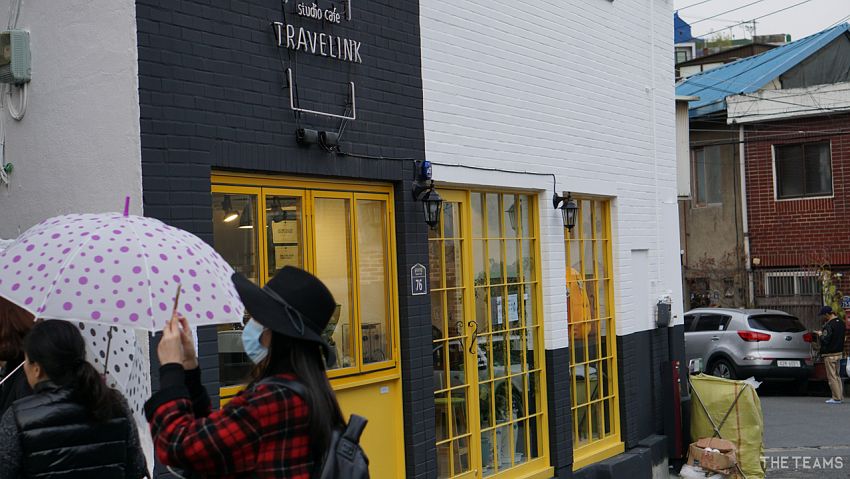 모멘트립 - '그리운 순간을 사진으로 여행하세요'  모멘트립 팀터뷰 사진 1 (더팀스 제공)