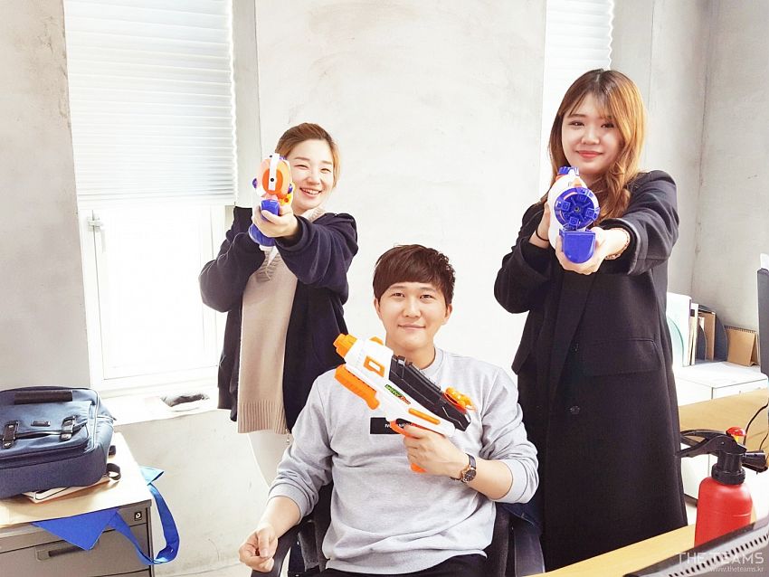 무언가 - 이색적인 축제 기획, 무언가 김동하 PD 팀터뷰 사진 1 (더팀스 제공)