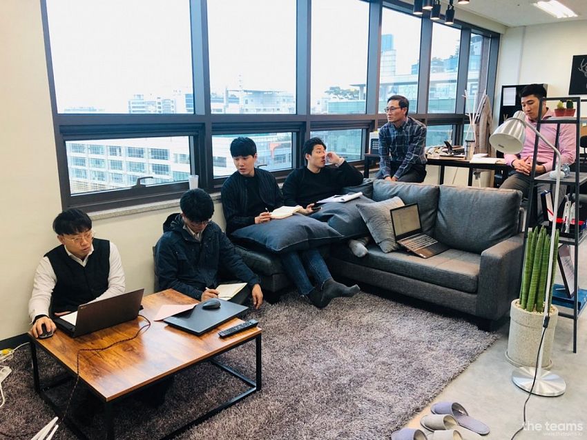 주식회사 스타스테크 - 불가사리에 이런 효능이 있다고? 스타스테크 경영지원팀 팀터뷰 사진 1 (더팀스 제공)