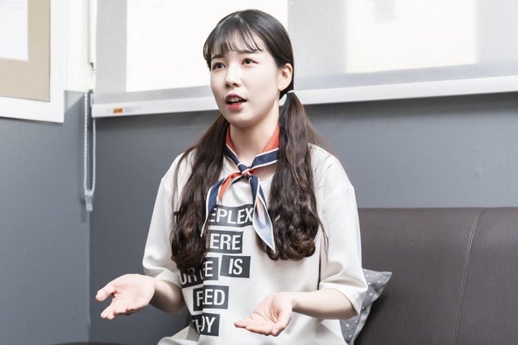 CGV강남 원유림 미소지기, 양두일 도움지기 by CJ | 더팀스... 우리는 극장 서비스 전문가! CGV강남 원유림 미소지기, 양두일 도움지기 by CJ