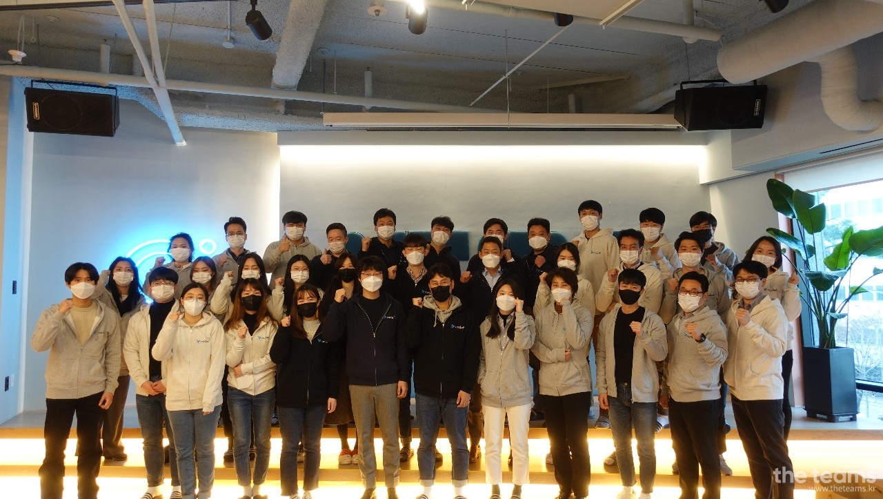CODEF (코드에프) - 코드에프의 목소리가 되어주실 주니어 디지털 마케터를 찾습니다. : 채용 메인 사진 (더팀스 제공)
