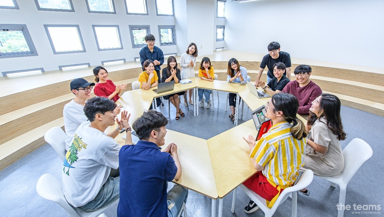 클라썸(CLASSUM) - [보충역 신입] 클라썸에서 백엔드 개발자를 찾습니다! : 채용 메인 사진 (더팀스 제공)