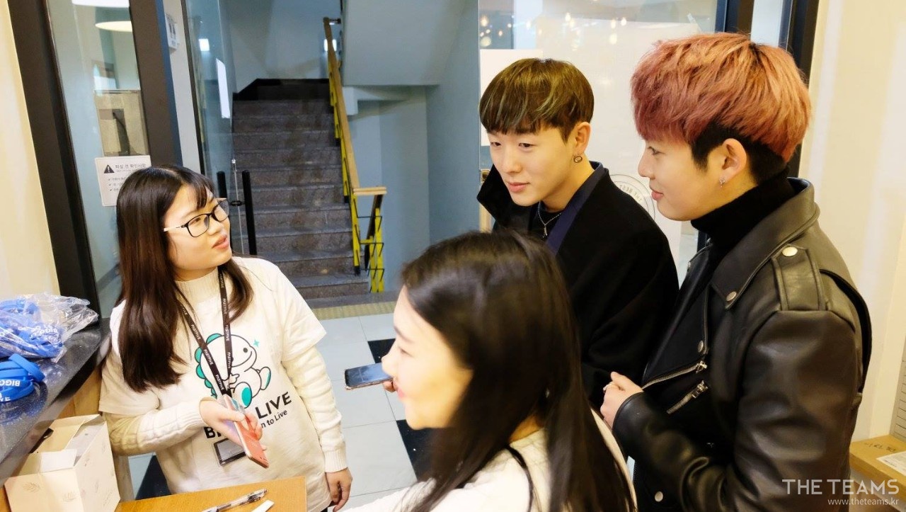 비고라이브(BIGO LIVE Korea) - 앱서비스의 디테일을 책임질 Operation Manager를 찾습니다. : 채용 메인 사진 (더팀스 제공)